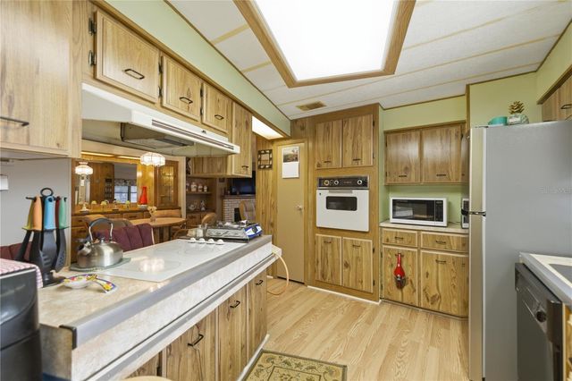 6450 NE 1ST LANE, Ocala, FL 34470