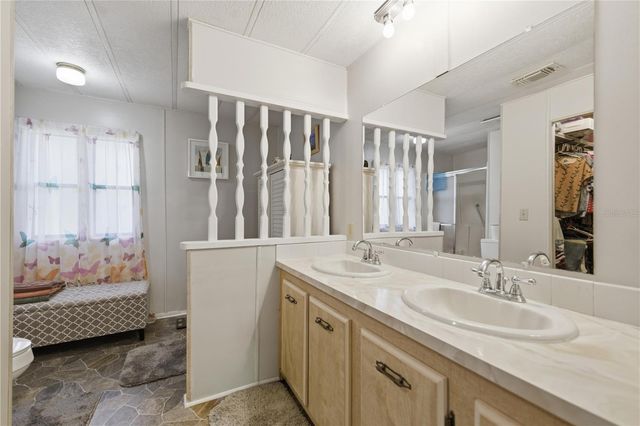 6450 NE 1ST LANE, Ocala, FL 34470