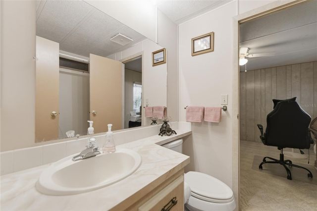 6450 NE 1ST LANE, Ocala, FL 34470