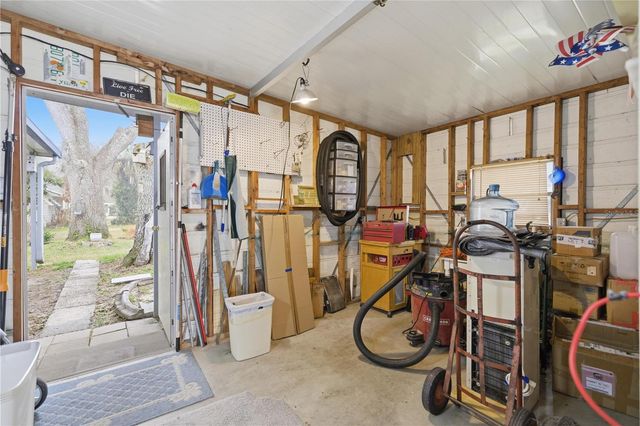 6450 NE 1ST LANE, Ocala, FL 34470