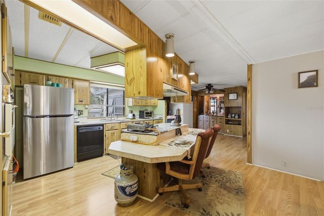 6450 NE 1ST LANE, Ocala, FL 34470