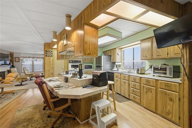 6450 NE 1ST LANE, Ocala, FL 34470