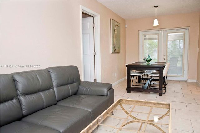 458 SE Doat St, Port St. Lucie, FL 34983