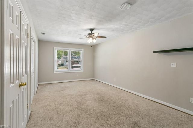 134 Saint Stephens DR, Newport News, VA 23602