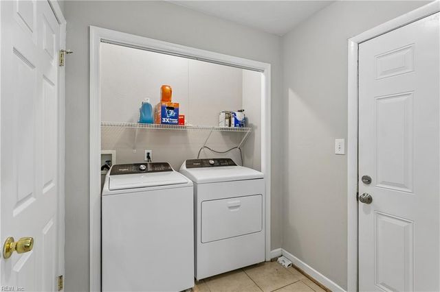 134 Saint Stephens DR, Newport News, VA 23602