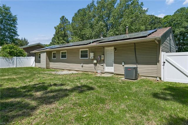 134 Saint Stephens DR, Newport News, VA 23602