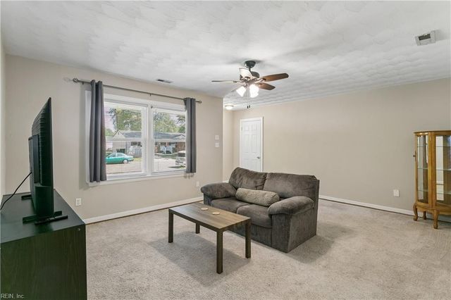 134 Saint Stephens DR, Newport News, VA 23602