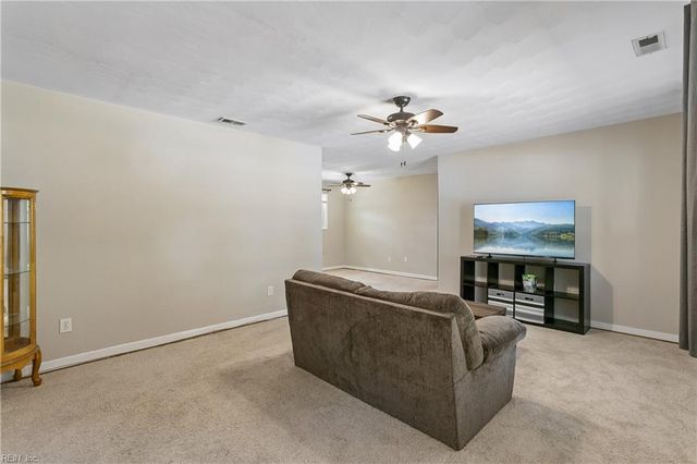 134 Saint Stephens DR, Newport News, VA 23602