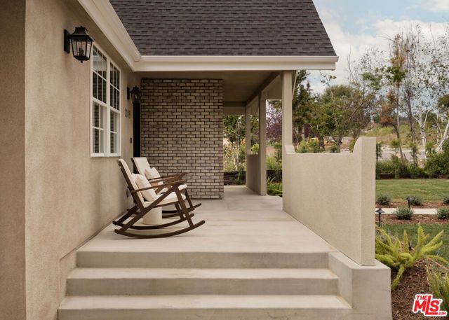 1108 E Palm Street, Altadena, CA 91001