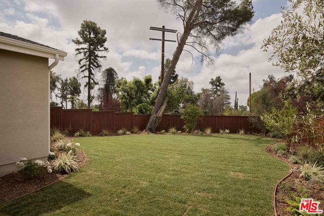 1108 E Palm Street, Altadena, CA 91001
