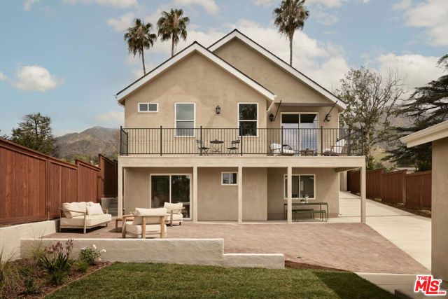 1108 E Palm Street, Altadena, CA 91001