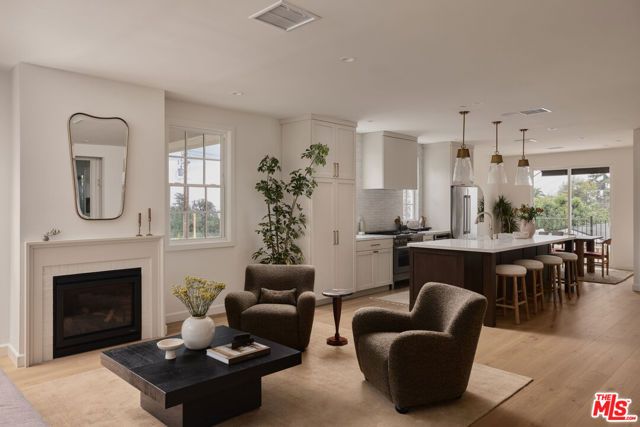 1108 E Palm Street, Altadena, CA 91001