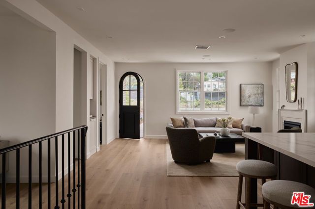1108 E Palm Street, Altadena, CA 91001
