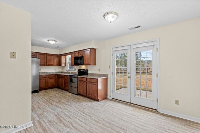 1041 Birchwood Lane, Jacksonville, NC 28546