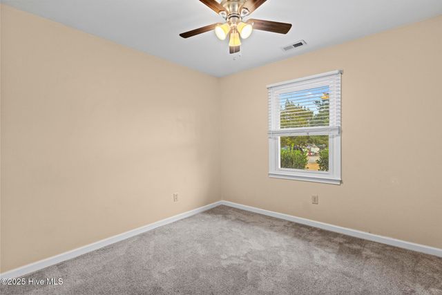 1041 Birchwood Lane, Jacksonville, NC 28546