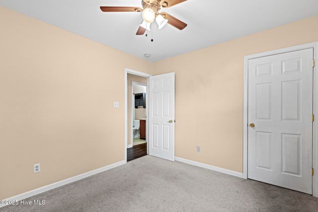 1041 Birchwood Lane, Jacksonville, NC 28546