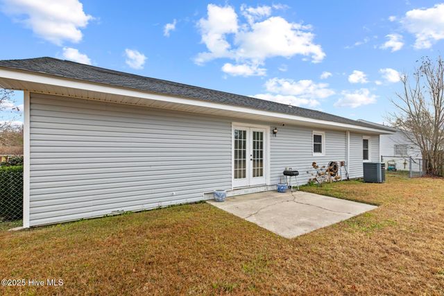 1041 Birchwood Lane, Jacksonville, NC 28546