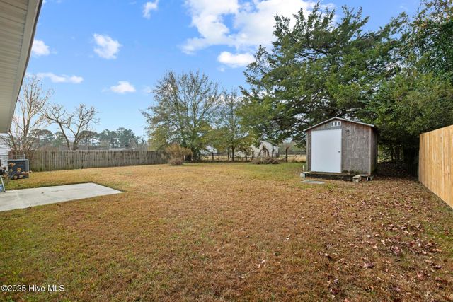 1041 Birchwood Lane, Jacksonville, NC 28546