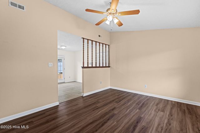 1041 Birchwood Lane, Jacksonville, NC 28546