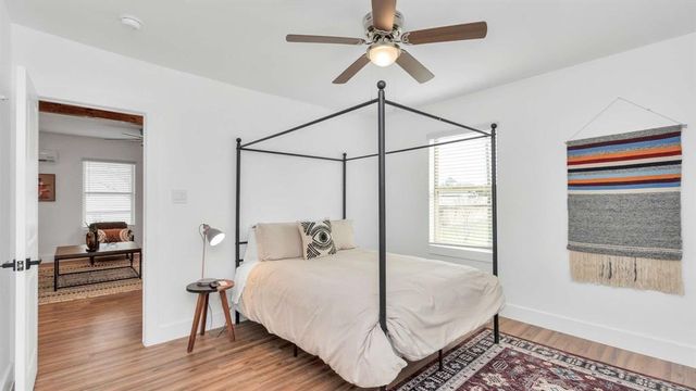 2825 Ball Street, Galveston, TX 77550