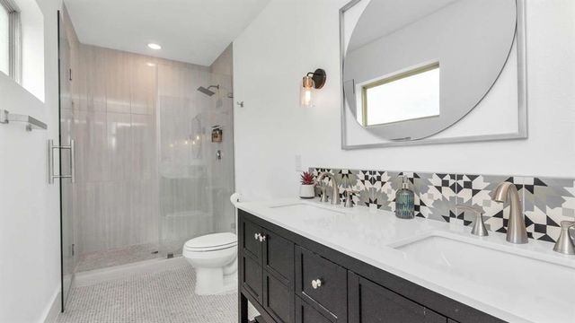2825 Ball Street, Galveston, TX 77550