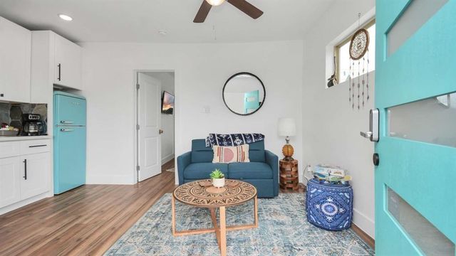 2825 Ball Street, Galveston, TX 77550