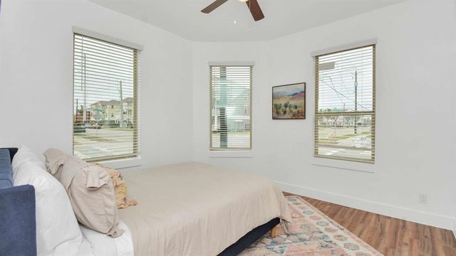 2825 Ball Street, Galveston, TX 77550