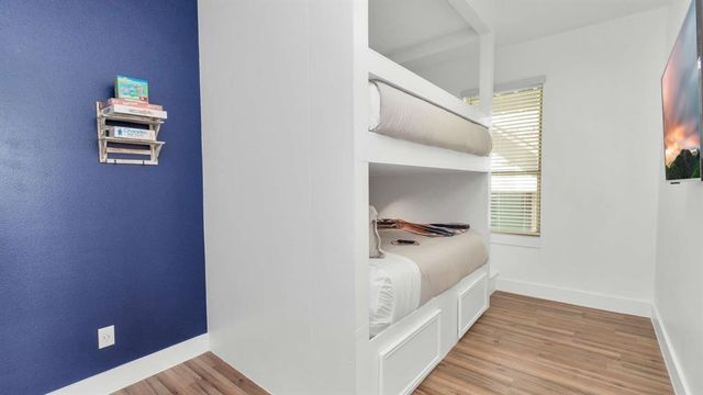2825 Ball Street, Galveston, TX 77550