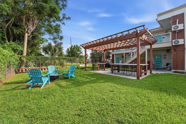2825 Ball Street, Galveston, TX 77550
