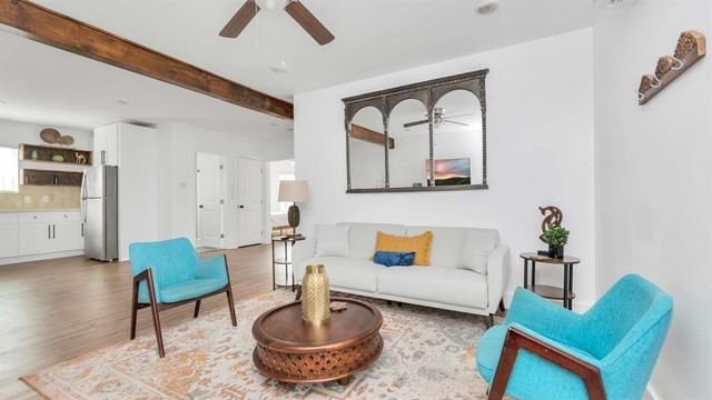 2825 Ball Street, Galveston, TX 77550