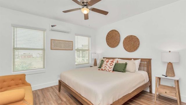 2825 Ball Street, Galveston, TX 77550