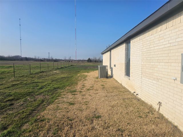3410 Dobbins Road, Corsicana, TX 75110