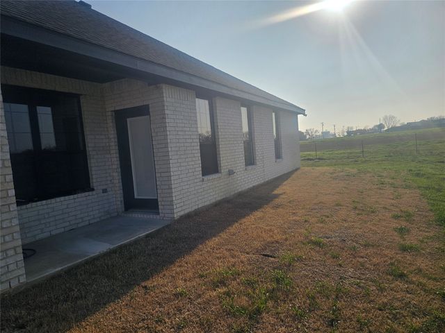 3410 Dobbins Road, Corsicana, TX 75110