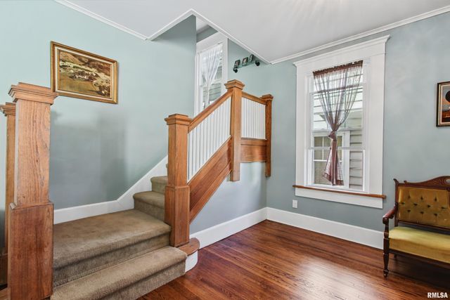 1510 W PARKSIDE Drive, Peoria, IL 61606