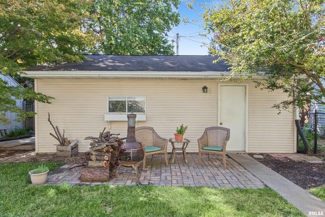 1510 W PARKSIDE Drive, Peoria, IL 61606