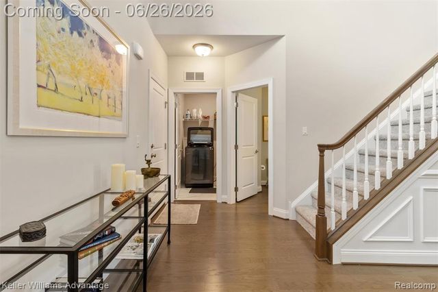 23822 Seminole Trail, Novi, MI 48375