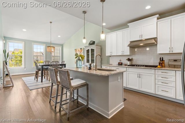 23822 Seminole Trail, Novi, MI 48375