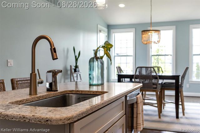 23822 Seminole Trail, Novi, MI 48375