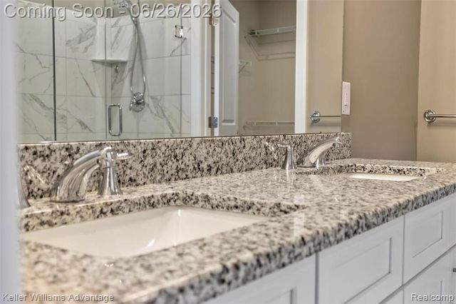 23822 Seminole Trail, Novi, MI 48375