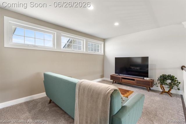 23822 Seminole Trail, Novi, MI 48375