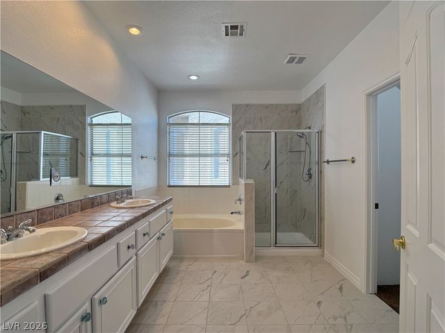 9113 Kinross Avenue, Las Vegas, NV 89145