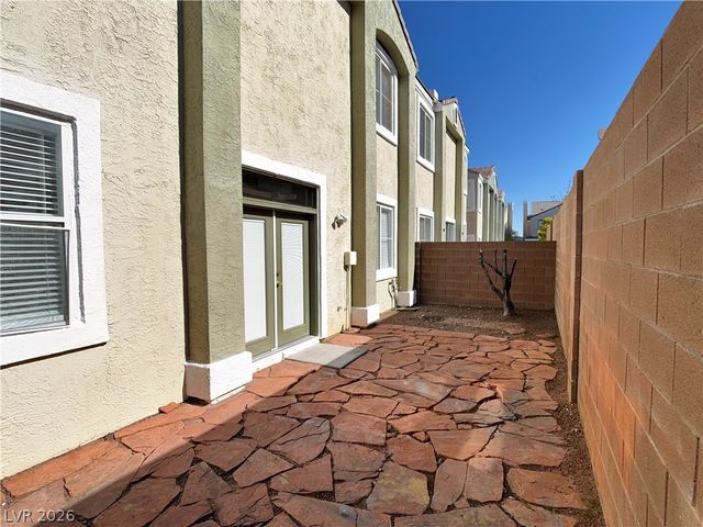 9113 Kinross Avenue, Las Vegas, NV 89145