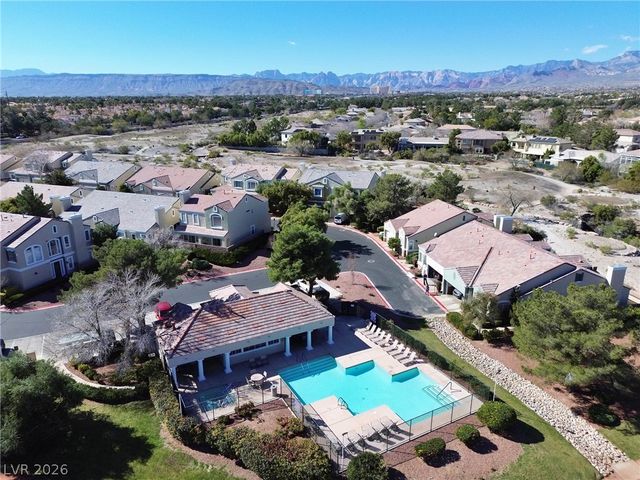 9113 Kinross Avenue, Las Vegas, NV 89145