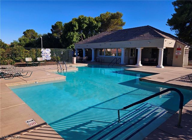 9113 Kinross Avenue, Las Vegas, NV 89145