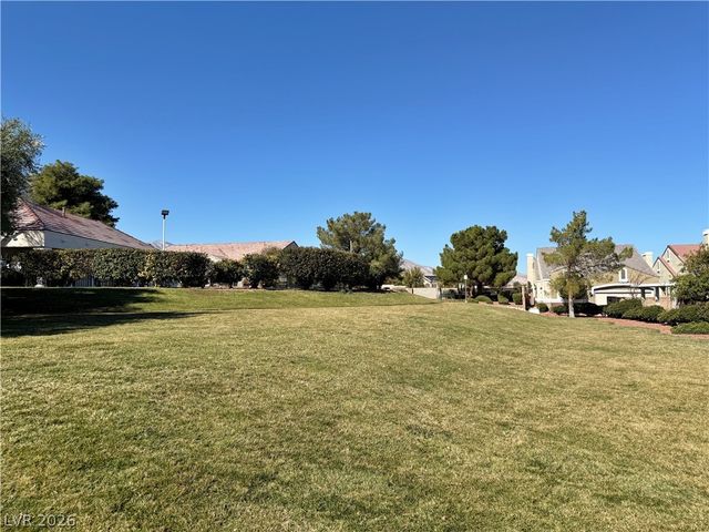 9113 Kinross Avenue, Las Vegas, NV 89145