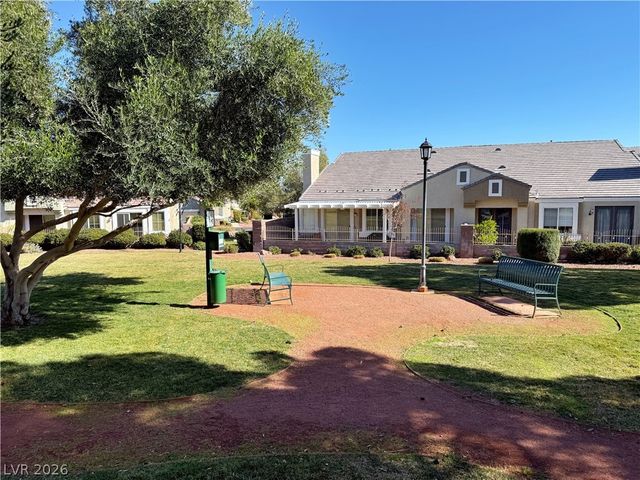 9113 Kinross Avenue, Las Vegas, NV 89145