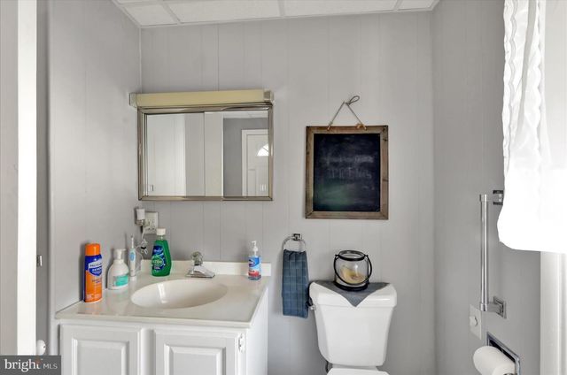 715 FURNACE RD, Wernersville, PA 19565