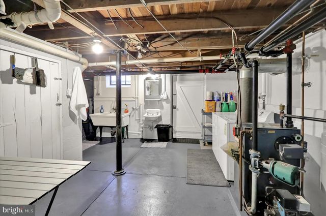 715 FURNACE RD, Wernersville, PA 19565