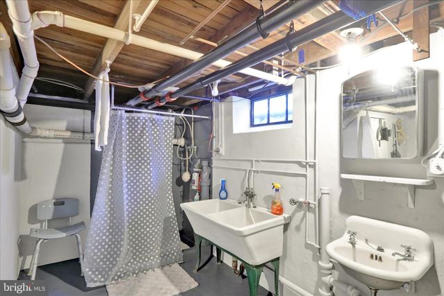 715 FURNACE RD, Wernersville, PA 19565