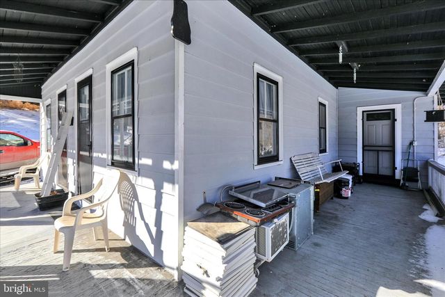 715 FURNACE RD, Wernersville, PA 19565